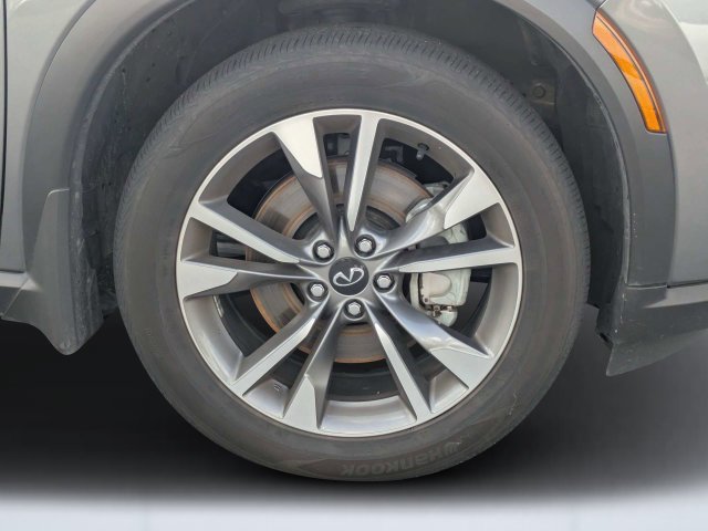 Used 2025 Gray INFINITI LUXE image 11