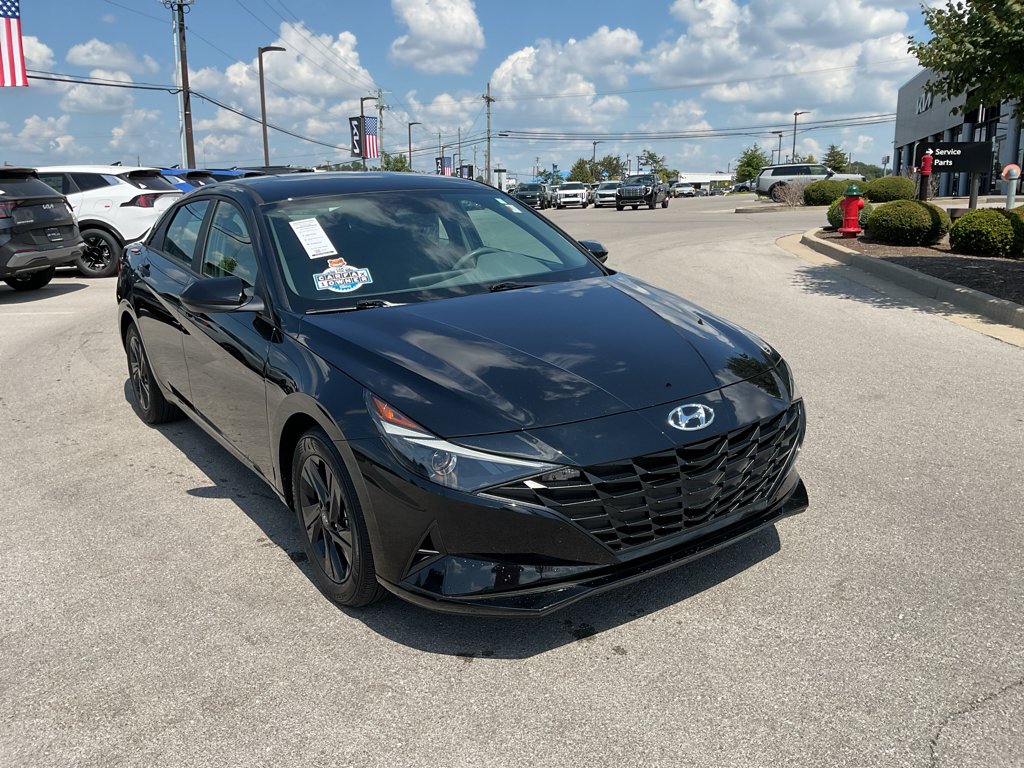 Used 2023 Onyx Black Hyundai Blue image 2