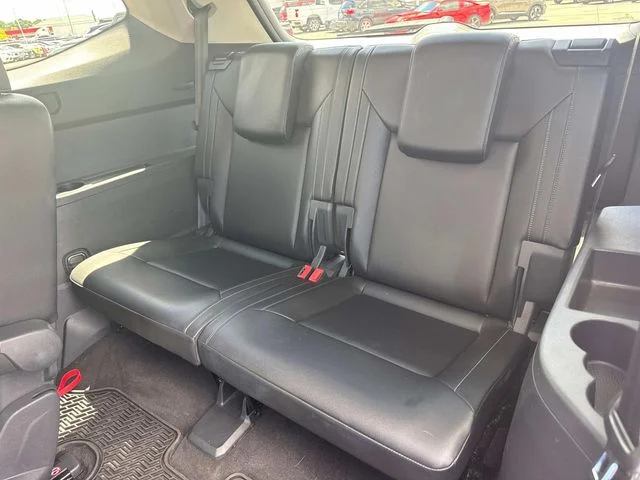 Used 2019 Red Volkswagen 3.6L V6 SE image 18