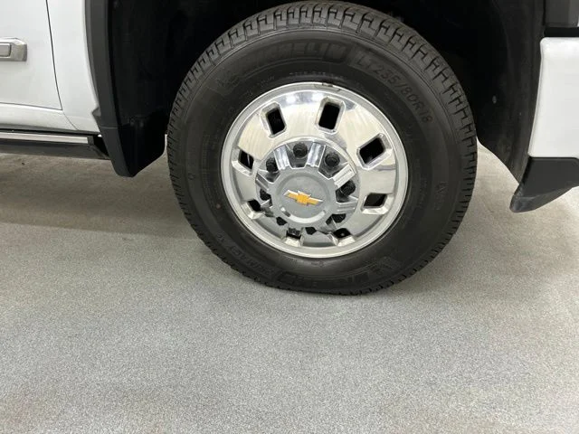 Used 2026  Chevrolet High Country image 33