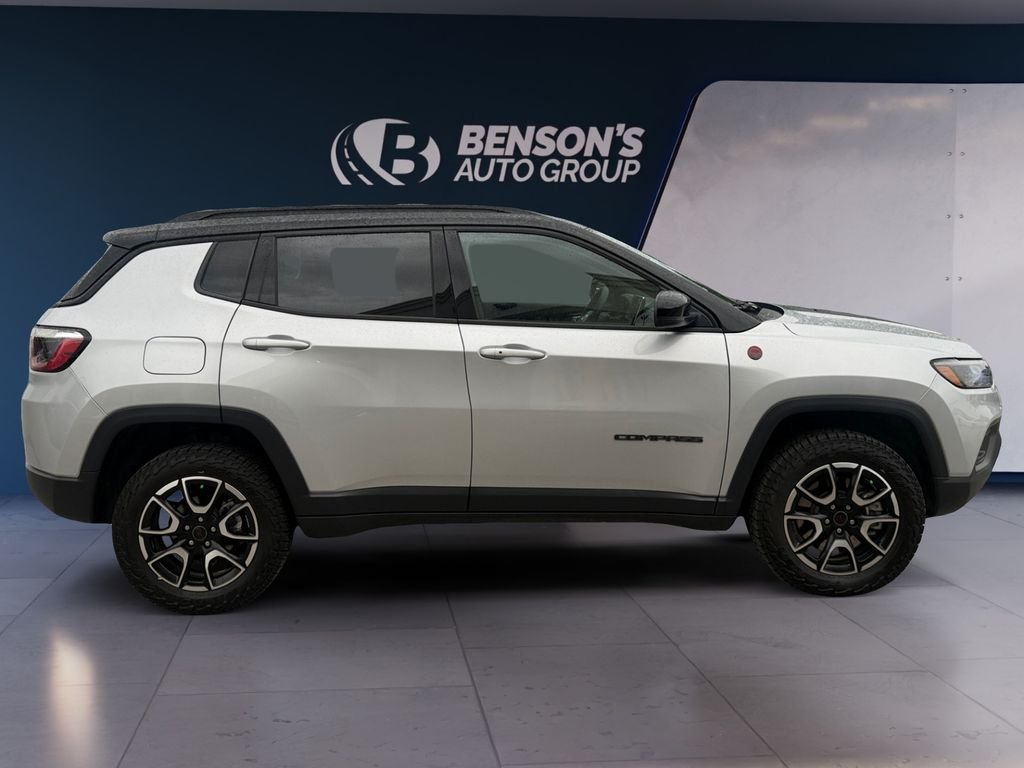 Used 2025 Silver Jeep Trailhawk image 6