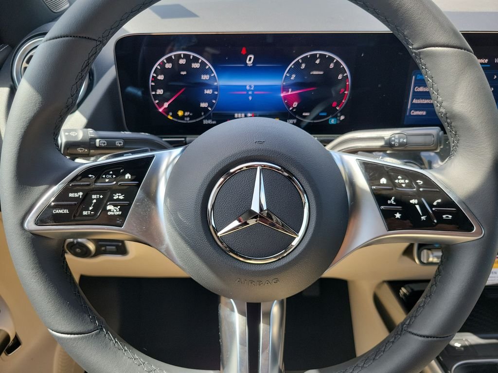 New 2026 MANUFAKTUR Patagonia Red Metallic Mercedes-Benz GLA 250 image 26