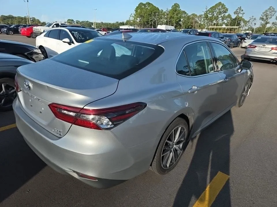 Used 2022 Silver Toyota XLE image 2
