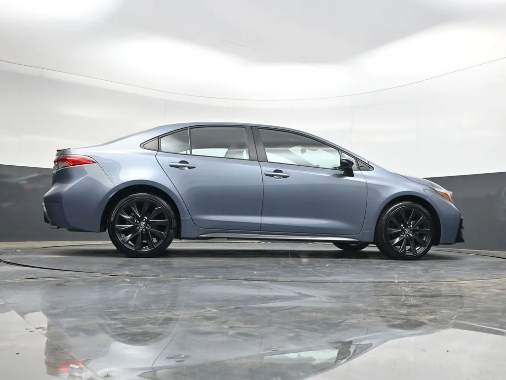 Used 2023  Toyota SE image 34