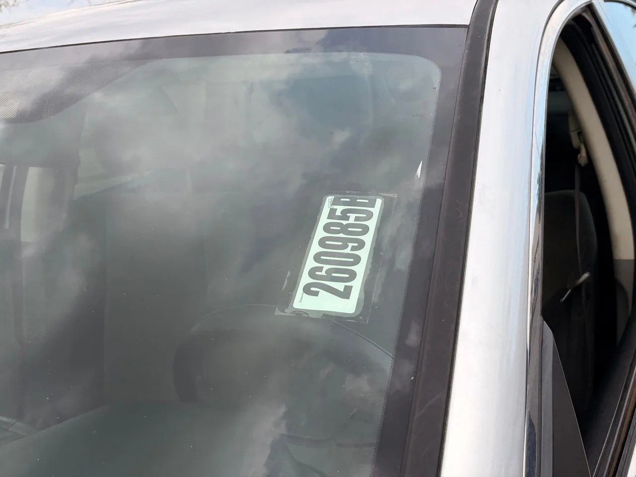 Used 2012 Alabaster Silver Metallic Honda LX image 31