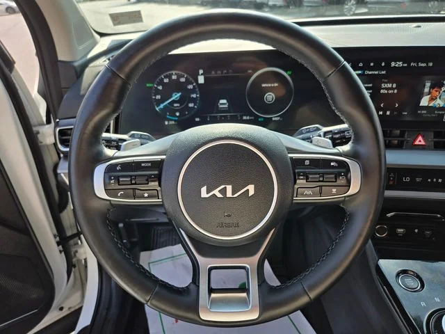 Used 2025 White Kia SX-Prestige image 34
