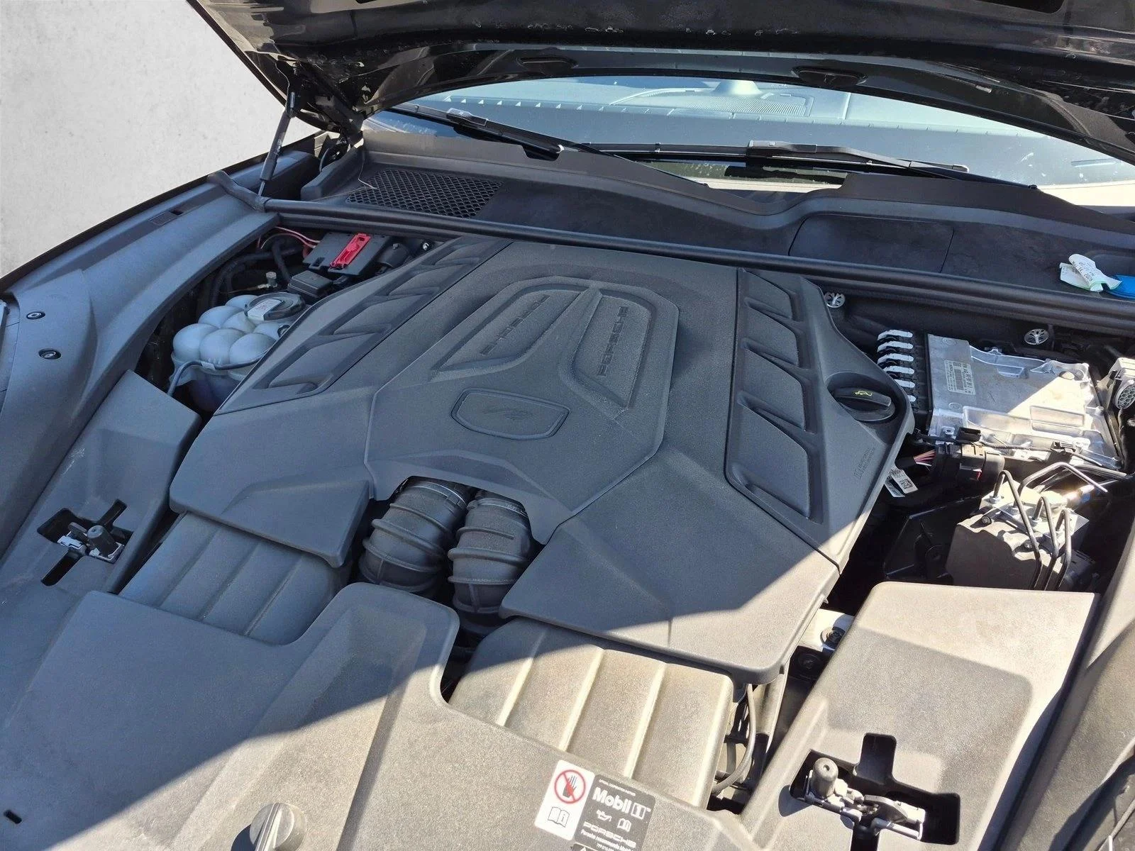 2025 Porsche Cayenne GTS - Photo 21