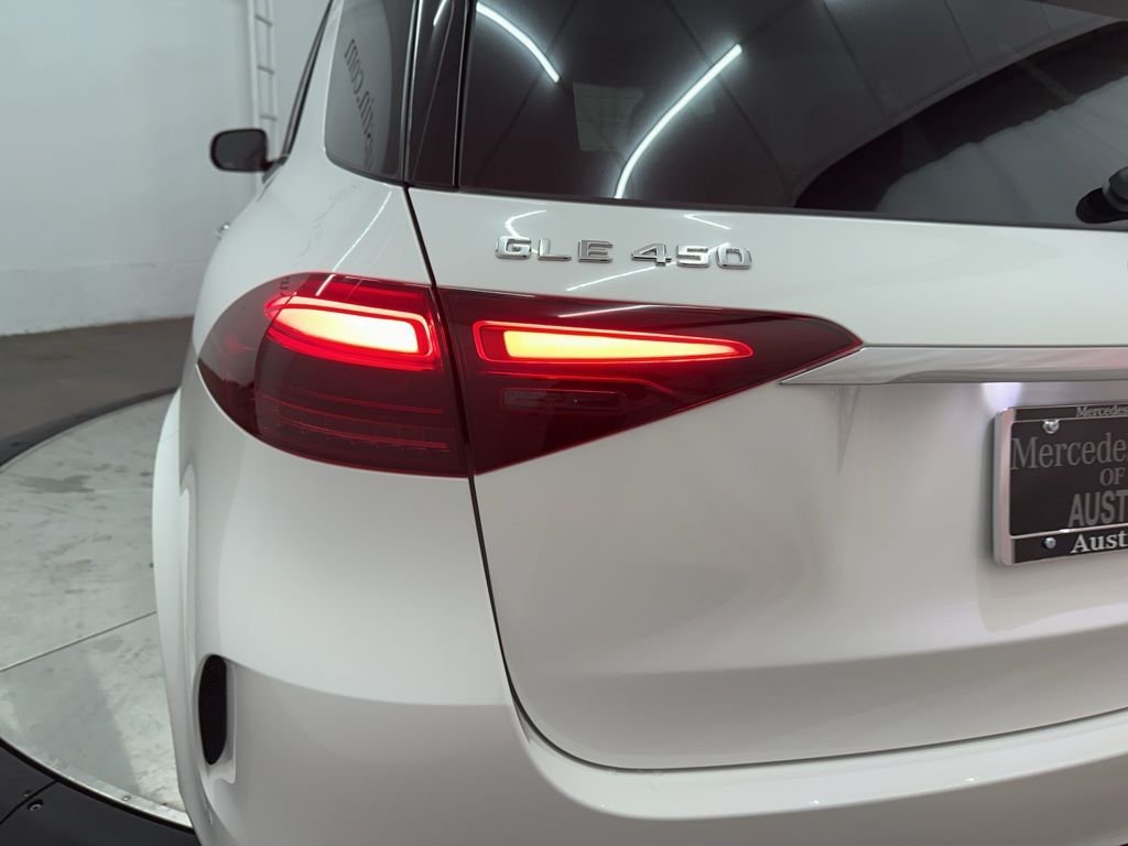 Used 2026 White Mercedes-Benz GLE 450 image 31
