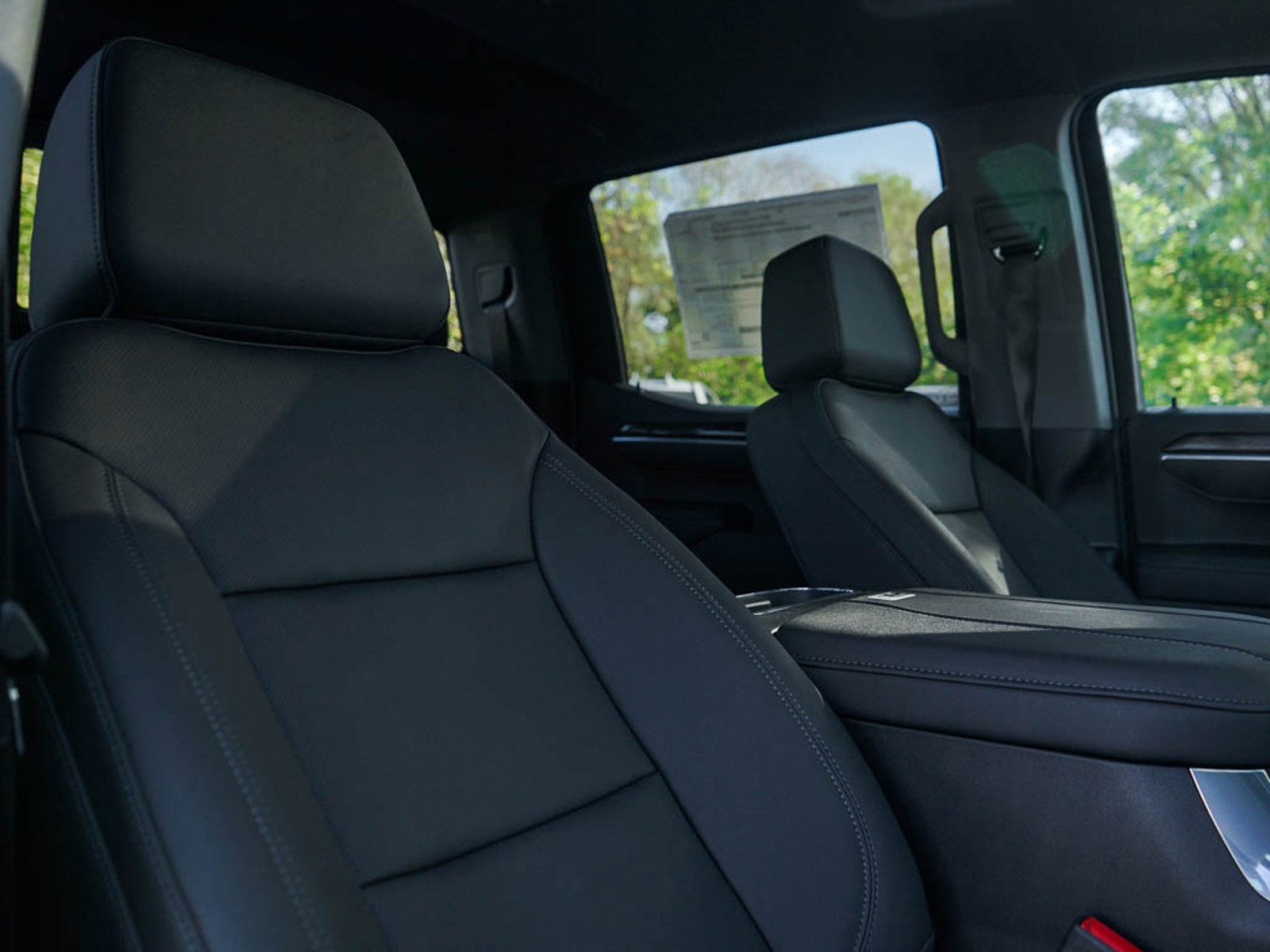 2025 Chevrolet Silverado 1500 LTZ - Photo 9