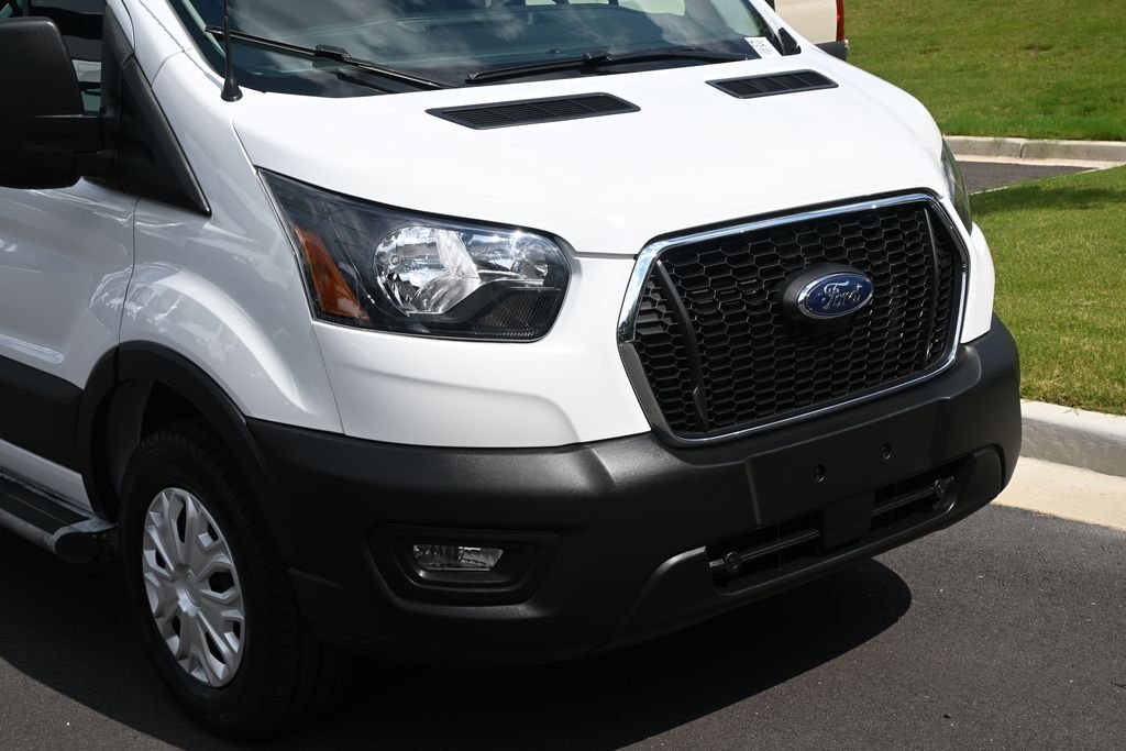 Used 2025 White Ford Base image 28