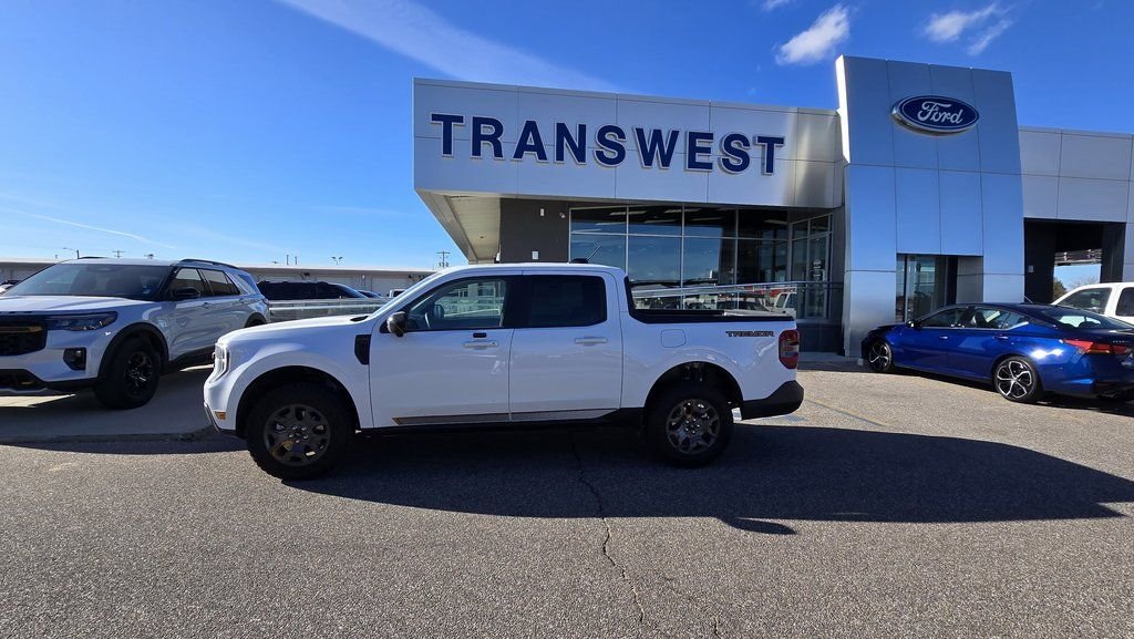 New 2025 White Ford Tremor image 2