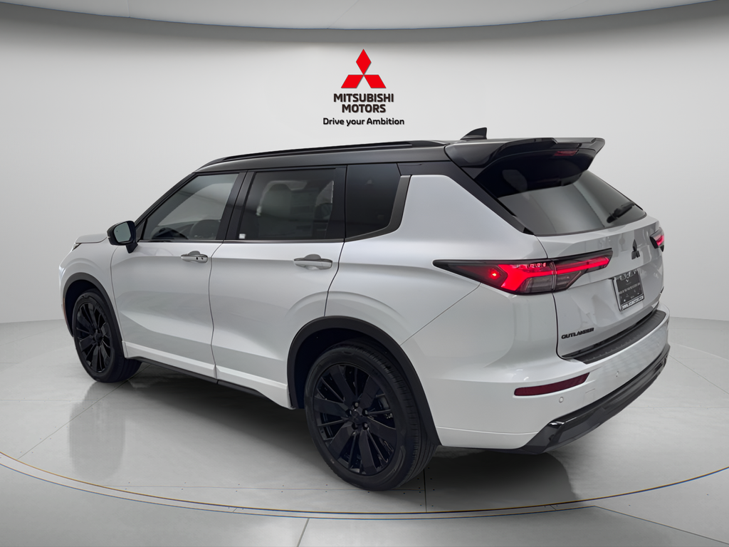 New 2026  Mitsubishi Black Edition image 6