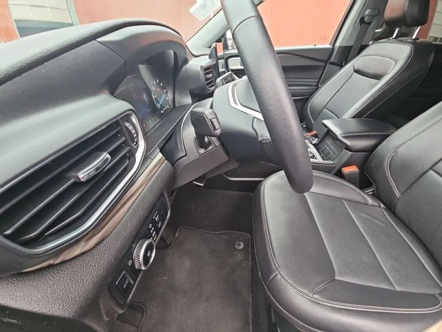 Used 2024 Black Ford Limited image 12