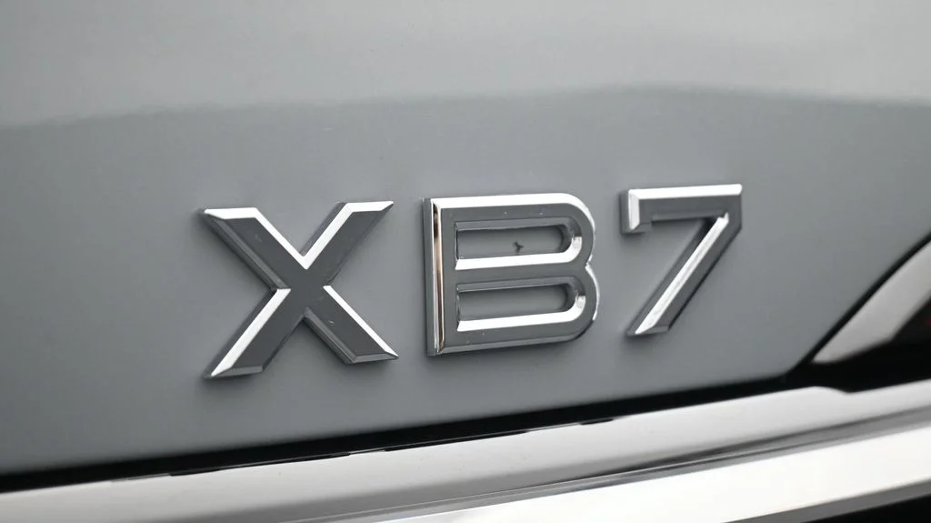 2025 BMW X7 ALPINA XB7 - Photo 21