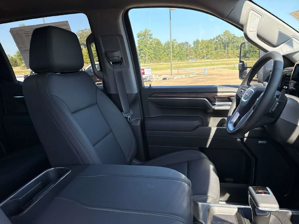 2026 GMC Sierra 1500 SLT - Photo 15