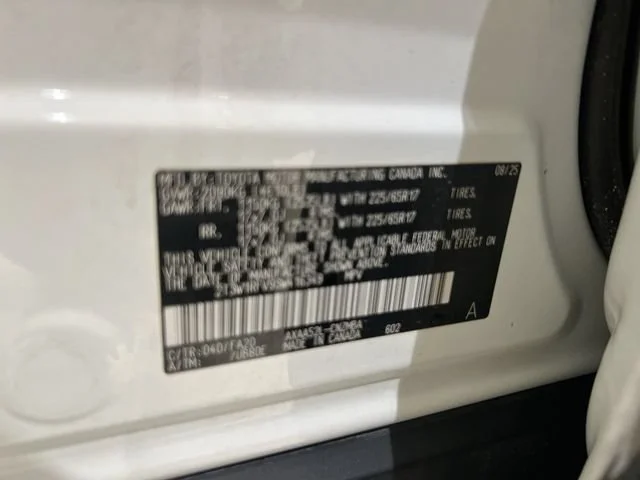 2025 Toyota RAV4 XLE - Photo 31