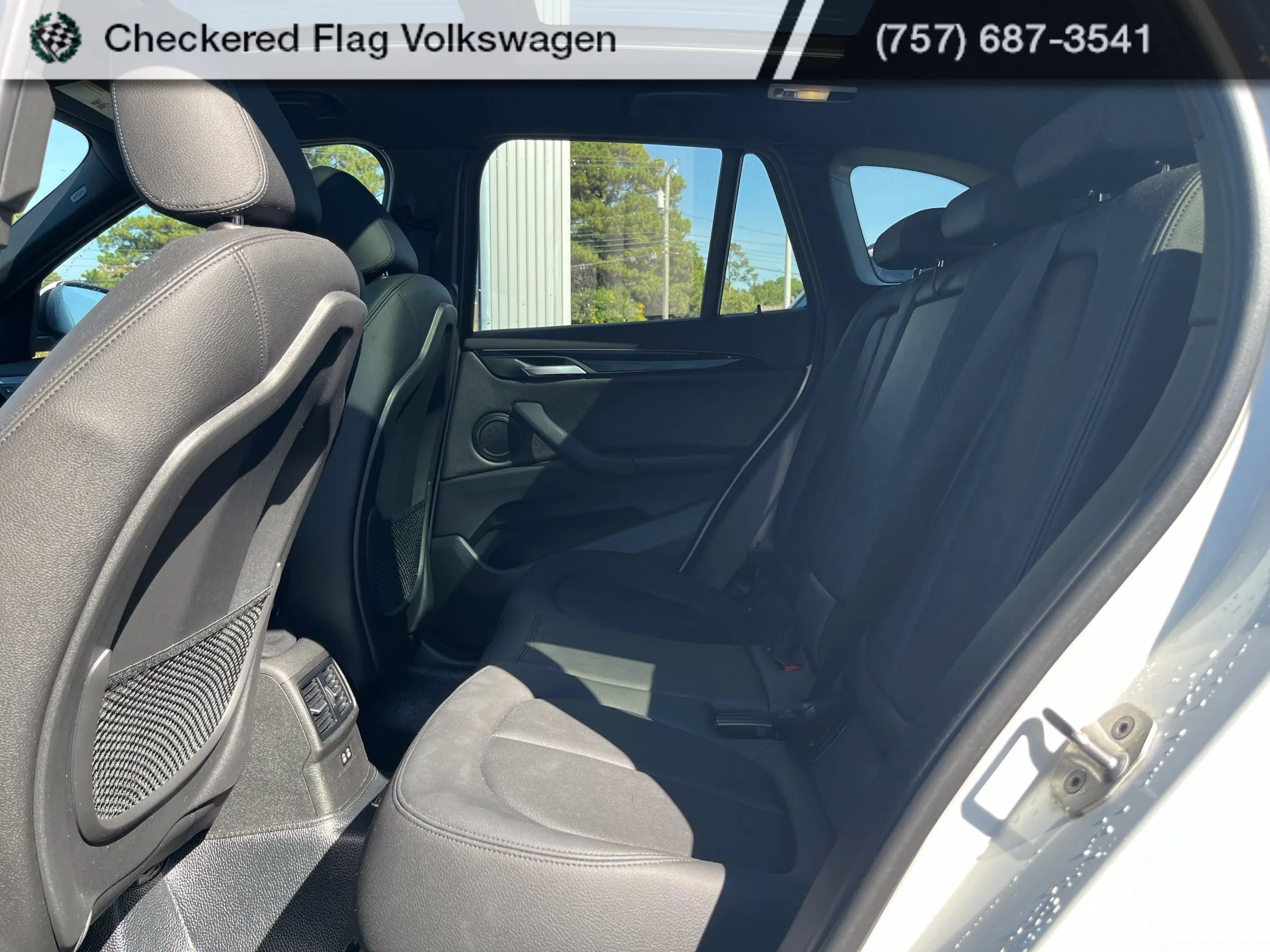 Used 2020 Alpine White BMW xDrive28i image 28