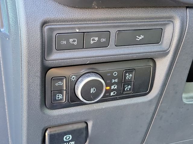 Used 2024 Iconic Silver Metallic Ford XLT image 22