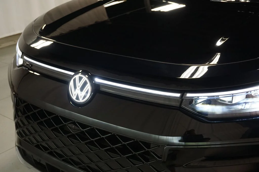 Certified Used 2025 Deep Black Pearl Volkswagen 2.0T SEL R-Line image 52