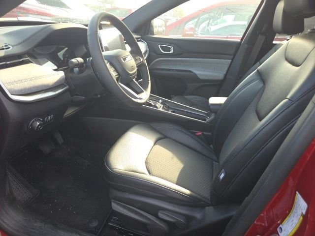 Used 2025 Red Jeep Latitude image 2