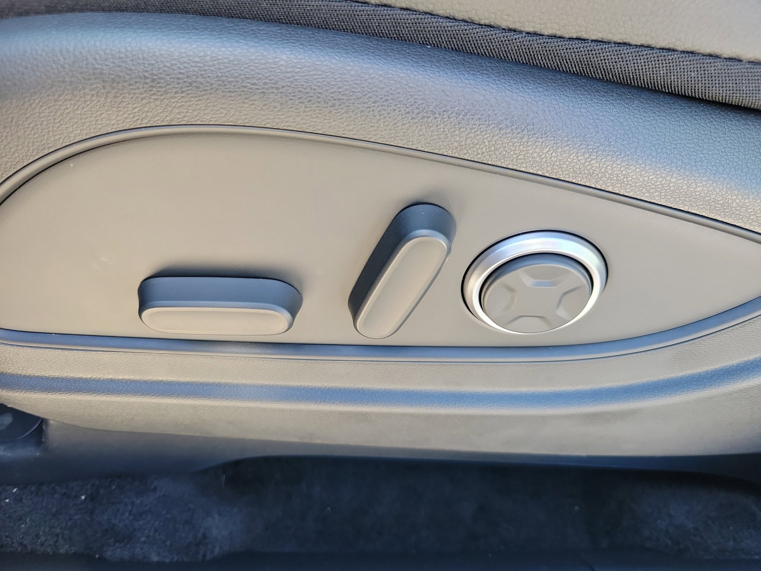 New 2026 Ecotronic Gray Pearl Hyundai Limited AWD image 23
