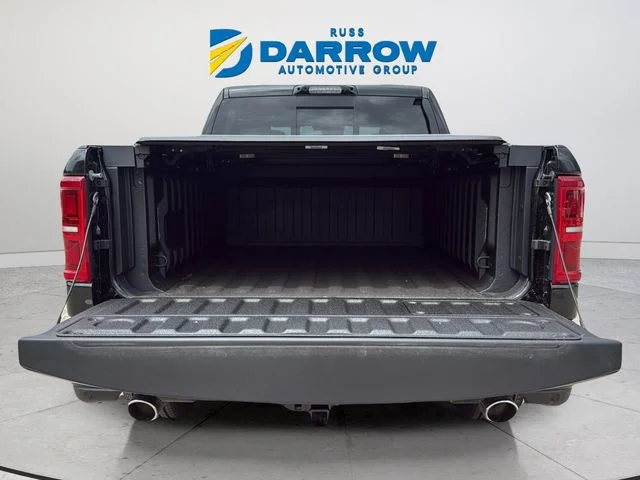 New 2026 Diamond Black Crystal Pearl-Coat Exterior Paint RAM Limited image 9