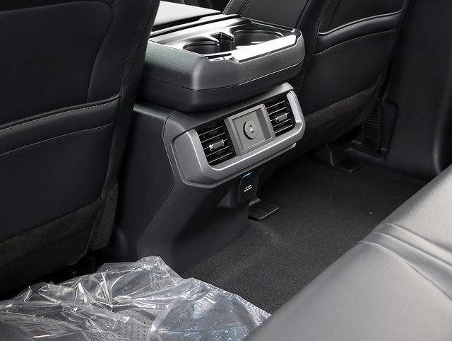 New 2026 Agate Black Metallic Ford XLT image 15