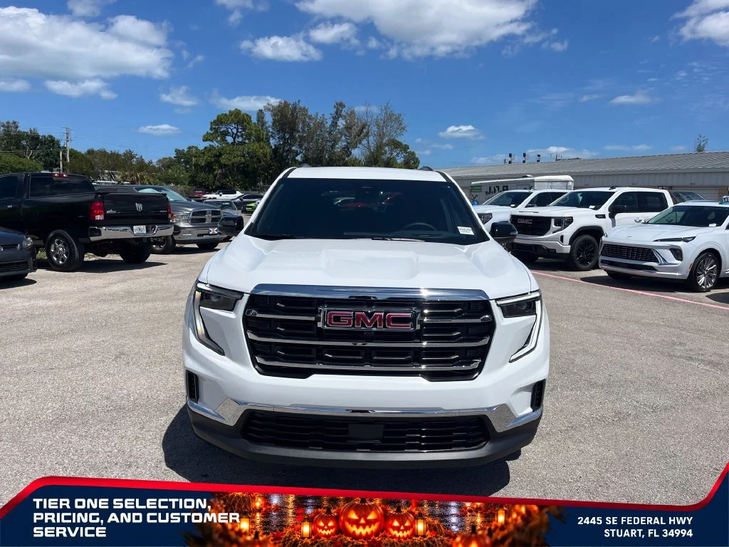 New 2026 Summit White GMC Elevation image 3