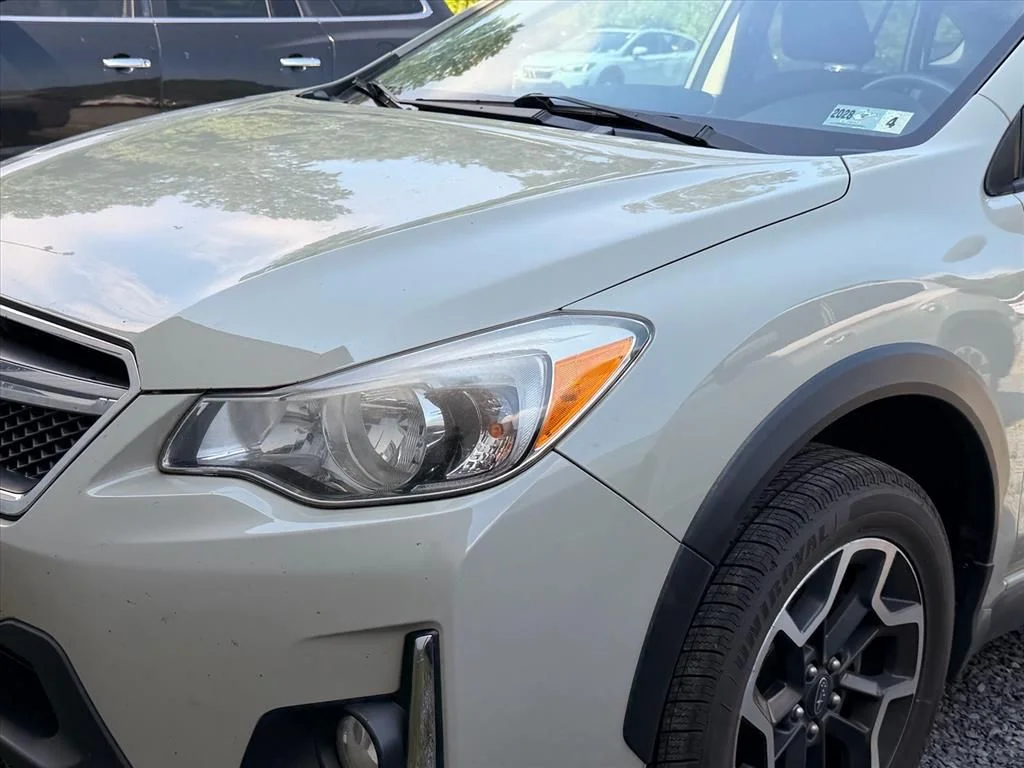 Used 2017 Beige Subaru 2.0i Premium image 4