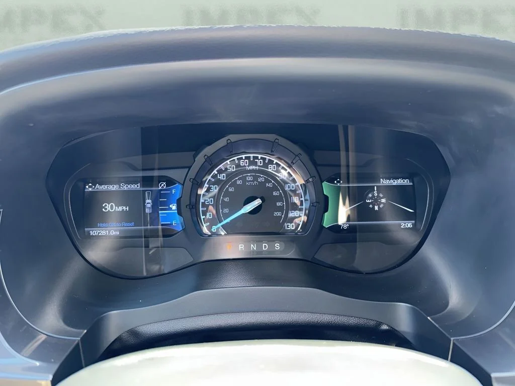 Used 2019  Ford XL image 19