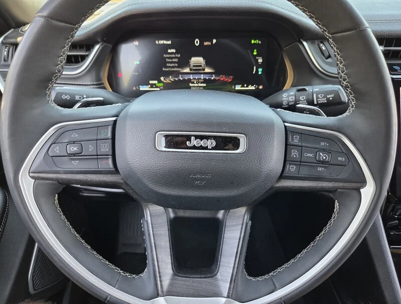 Used 2024 Silver JEEP 4XE image 31