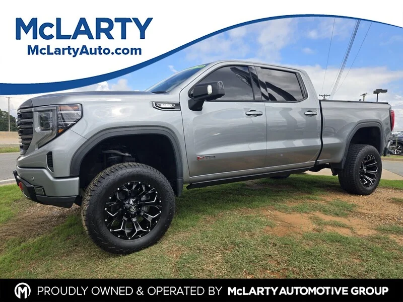 2023 GMC Sierra AT4 4WD Crew Cab Short Box's photo