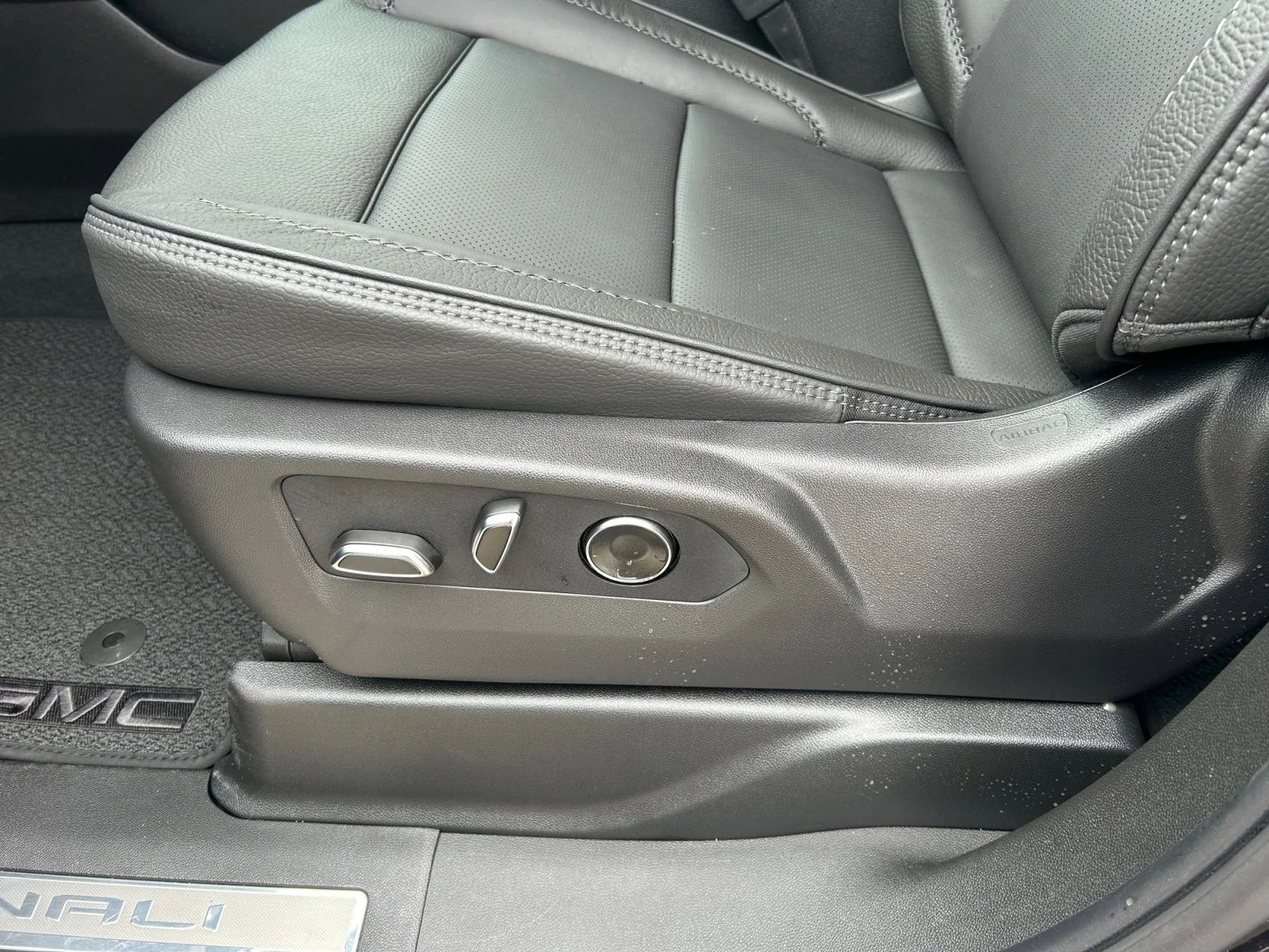 New 2026 Titanium Rush Metallic GMC Denali image 16