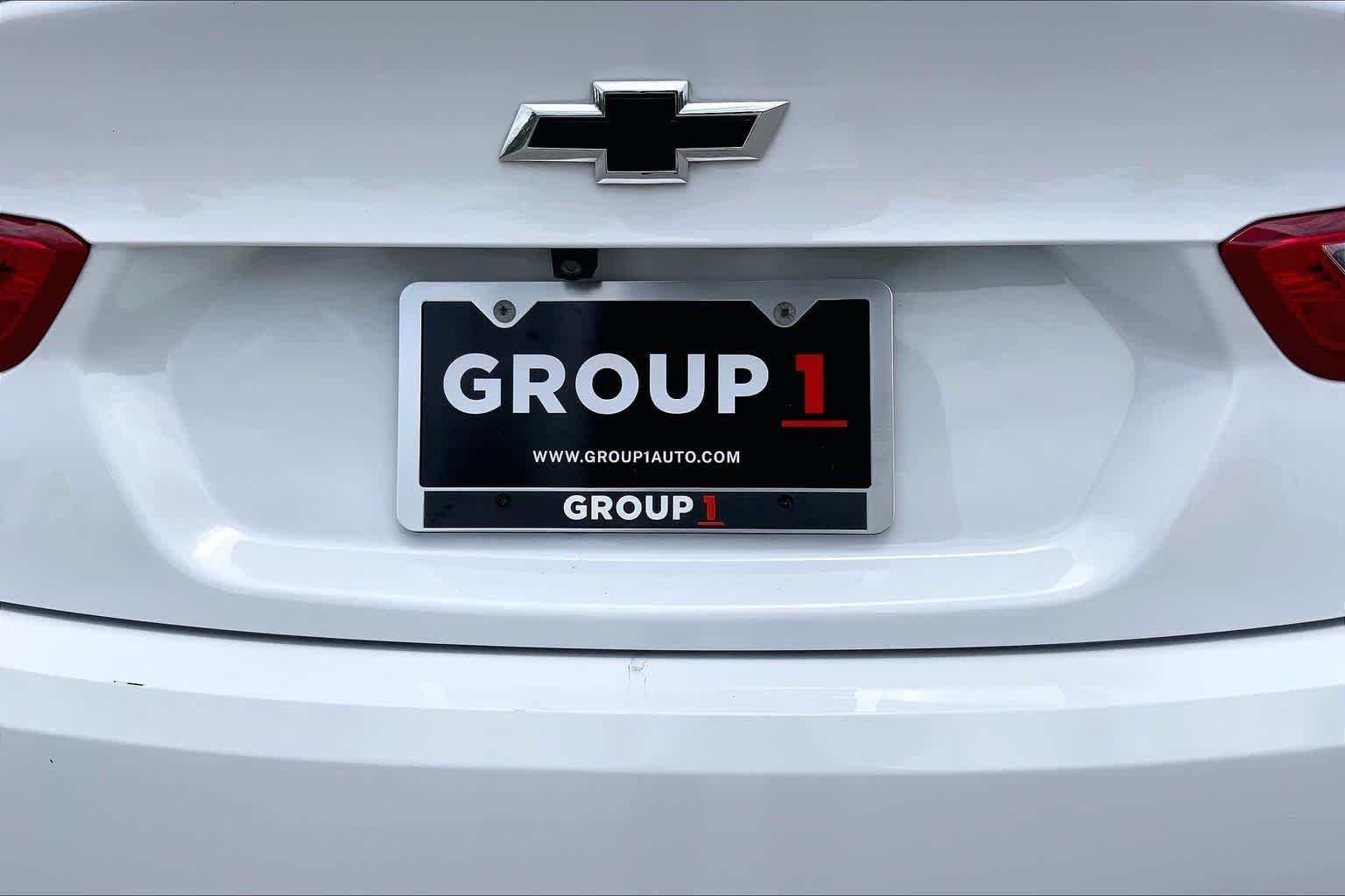 Used 2022 Summit White Chevrolet RS image 10