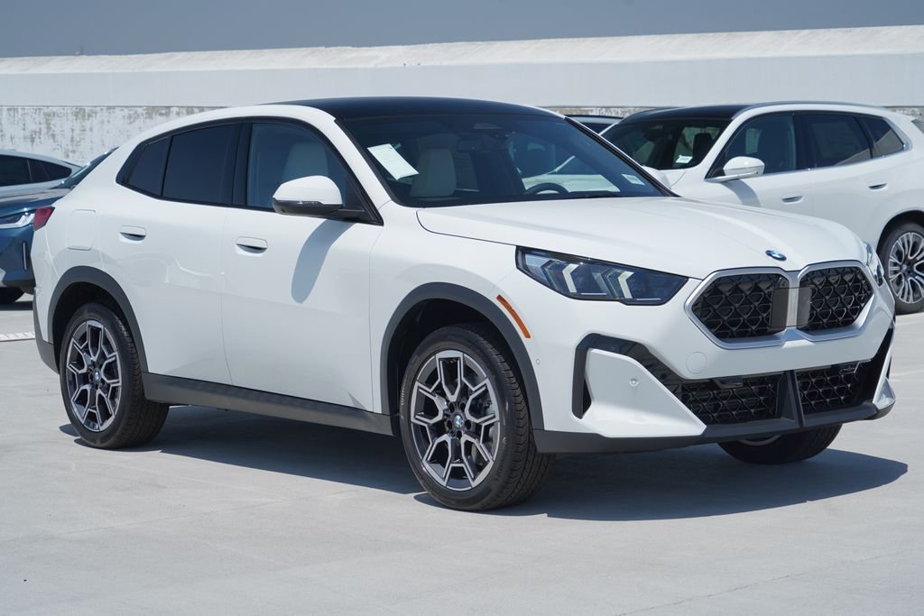 New 2026 Alpine White BMW xDrive28i image 3