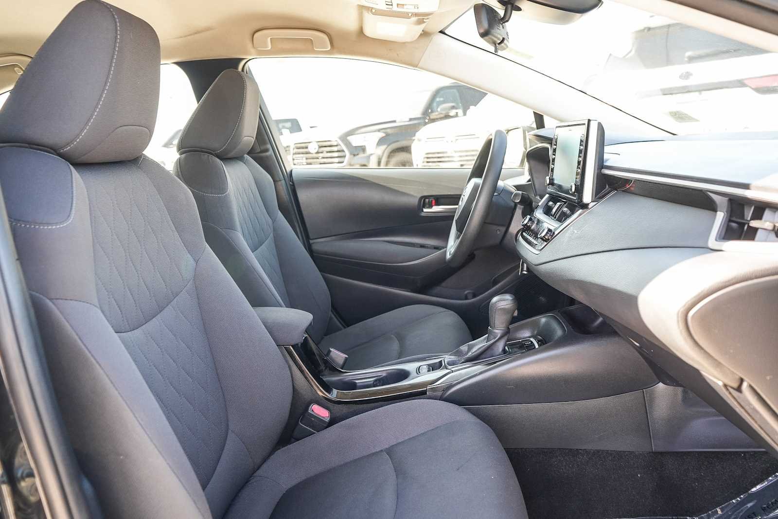 2020 Toyota Corolla LE - Photo 14