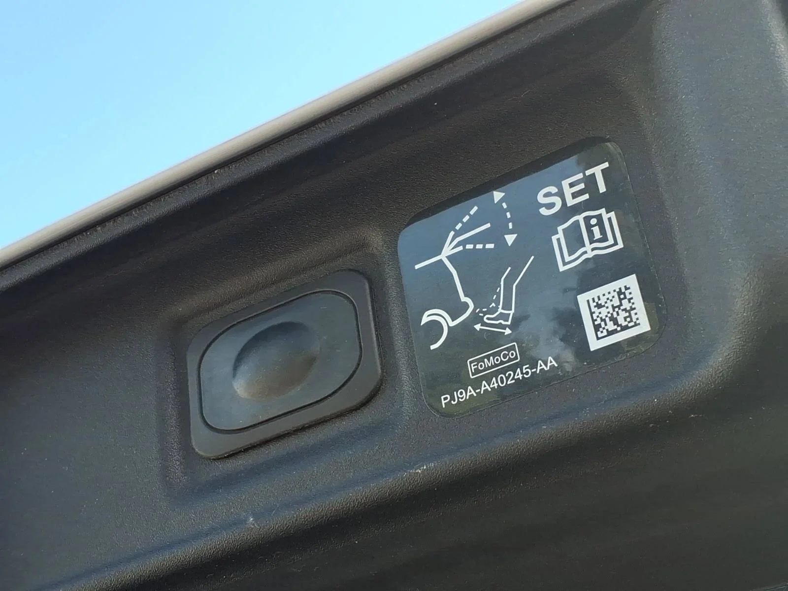 Used 2023 White Metallic Ford Premium image 26
