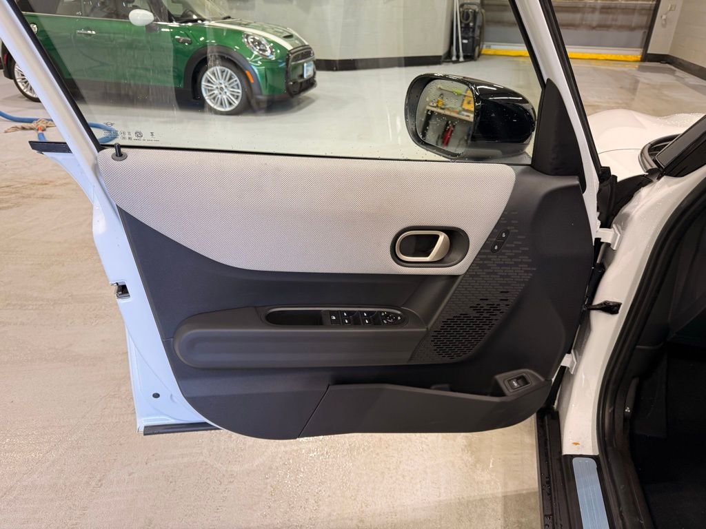 Used 2026 Nanuq White Metallic MINI  image 10
