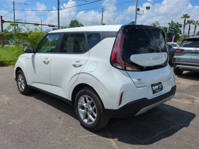 Certified Used 2025 White Kia LX image 7