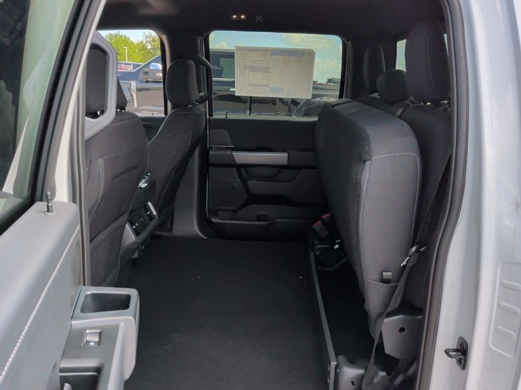 New 2026 Oxford White Ford XLT image 36