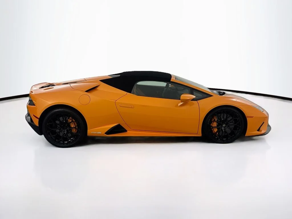 Used 2020 Arancio Borealis Pearl Lamborghini  image 35