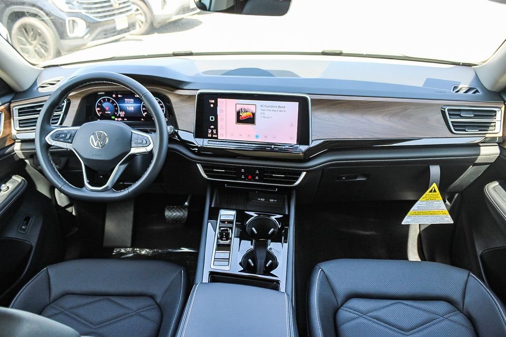 New 2026 White Volkswagen 2.0T SE w/Technology image 2