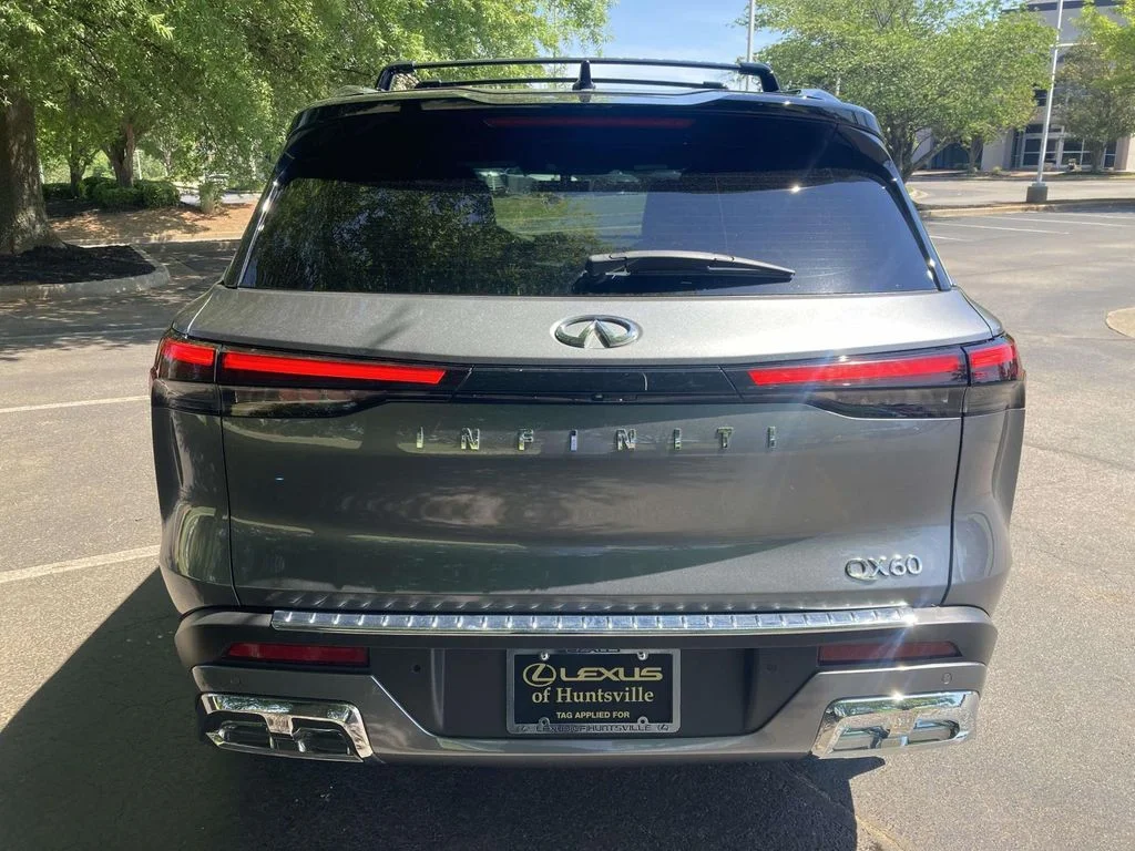 Used 2022 Gray INFINITI Autograph image 3