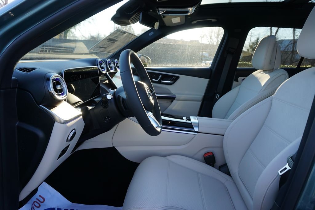 Used 2026 Verde Silver Metallic Mercedes-Benz GLC 300 image 9