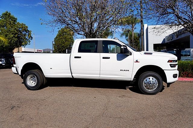 New 2026 Bright White Clear-Coat Exterior Paint RAM Big Horn image 7