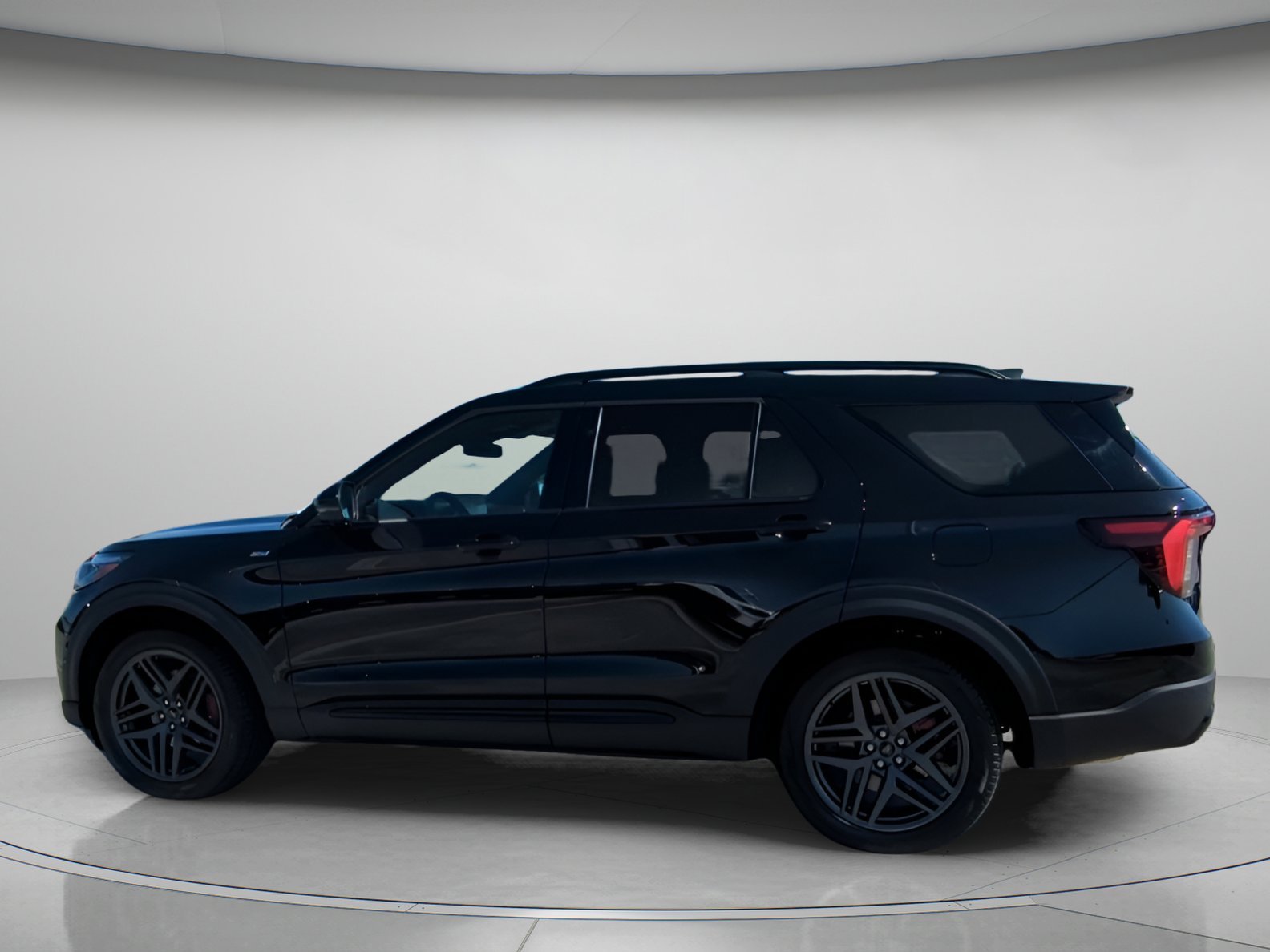 New 2026 Agate Black Metallic Ford ST-Line image 16