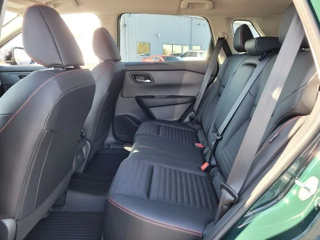 2026 Nissan Rogue Rock Creek - Photo 6