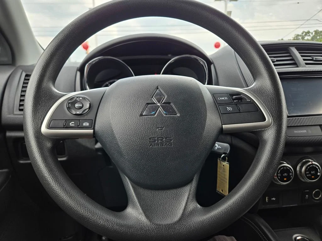 Used 2024 Gray Mitsubishi 2.0 SE image 14