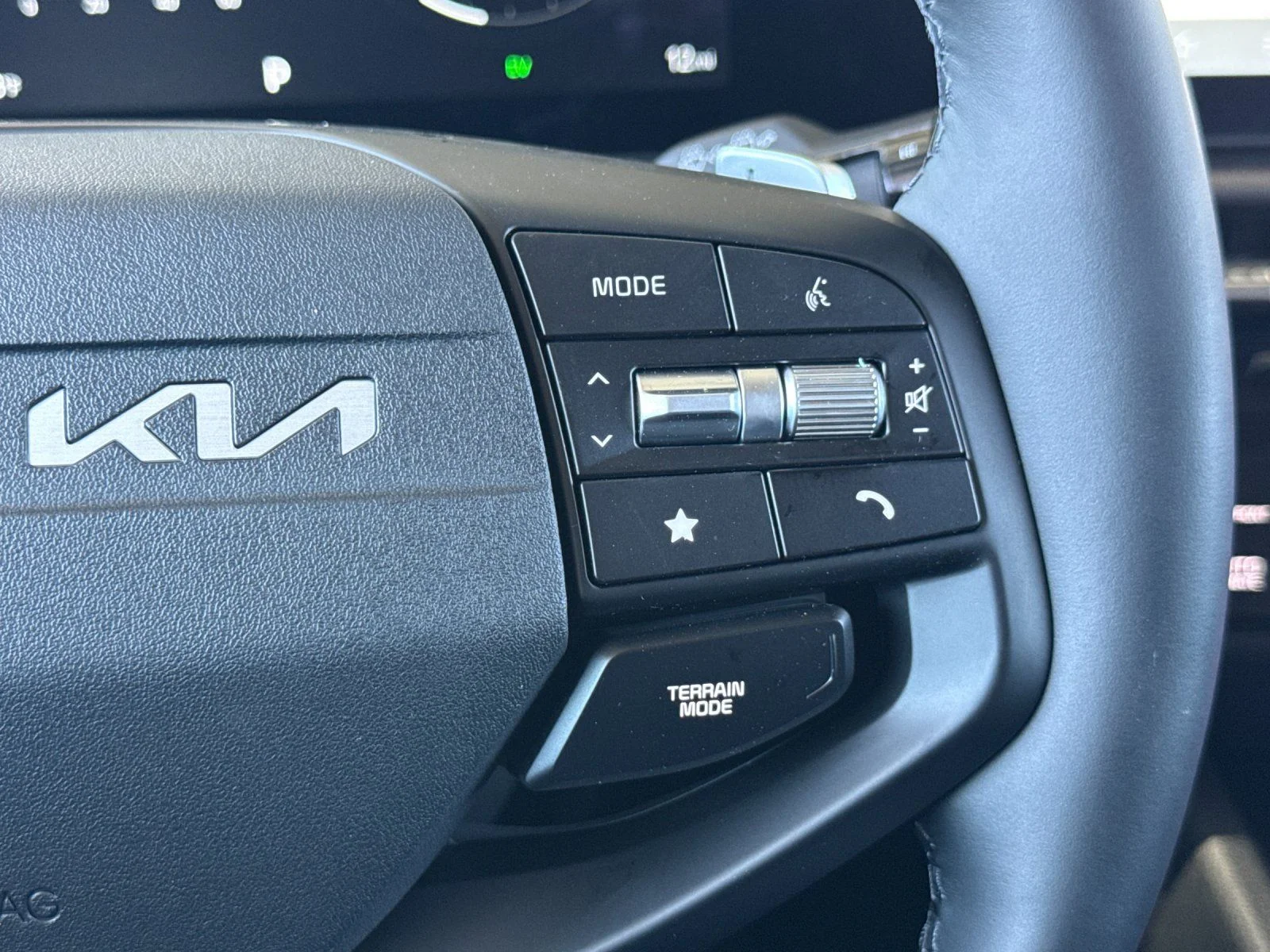 New 2026 Gray Kia SX-Prestige image 29