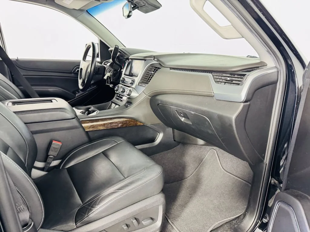 Used 2020 BLACK Chevrolet LT image 30